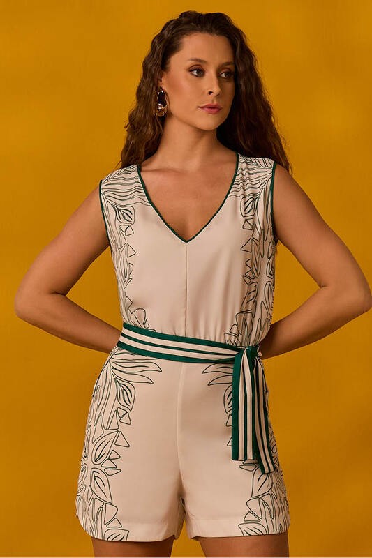 MACACAO COM DECOTE EM ''V'' E FAIXA